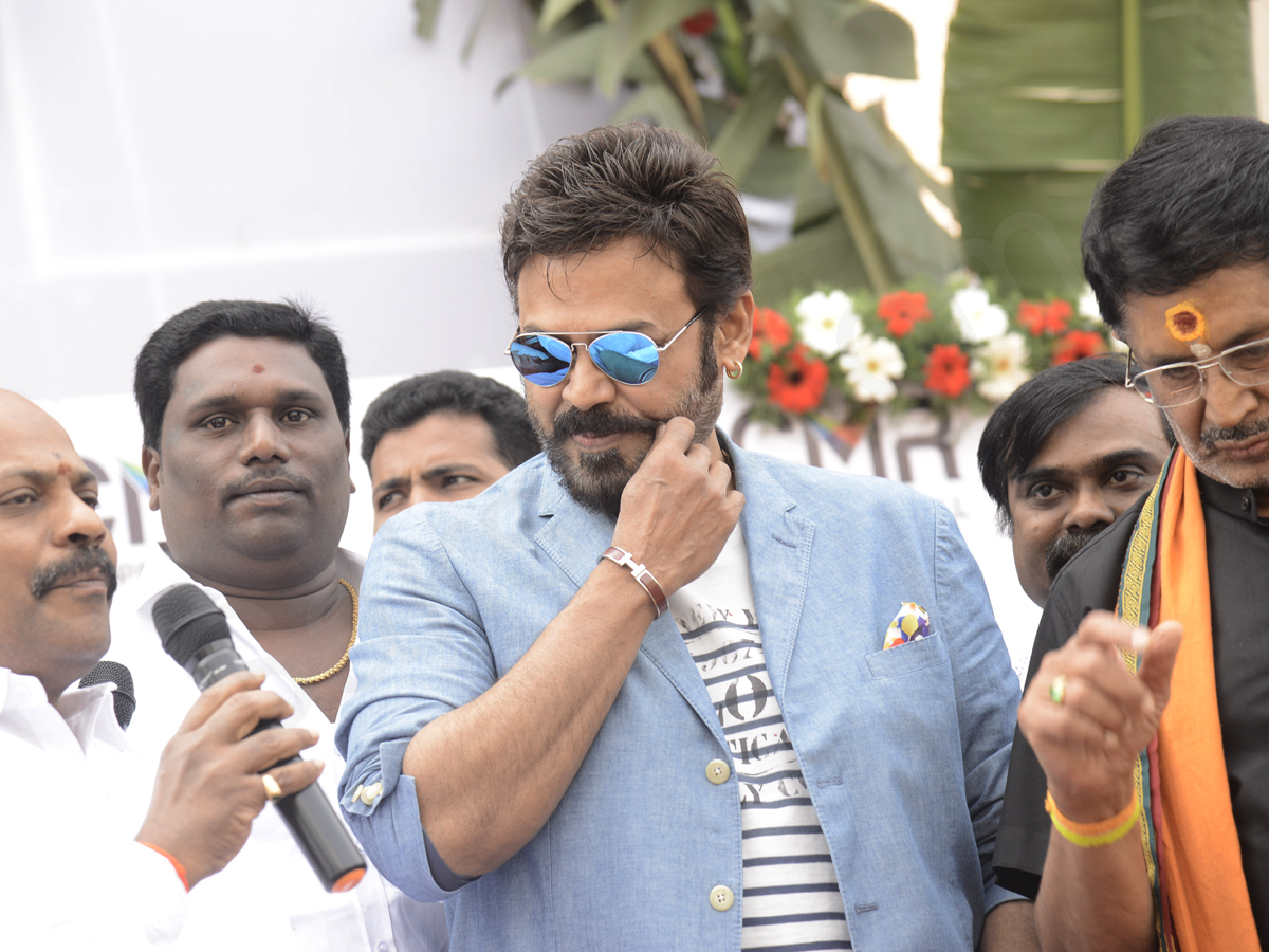 victory venkatesh at Rajamahendram - Sakshi8