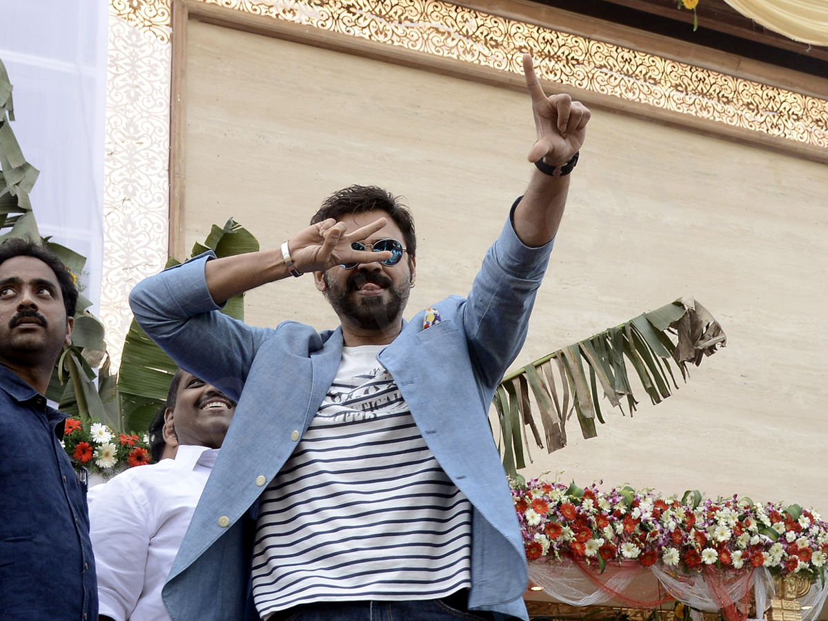 victory venkatesh at Rajamahendram - Sakshi9