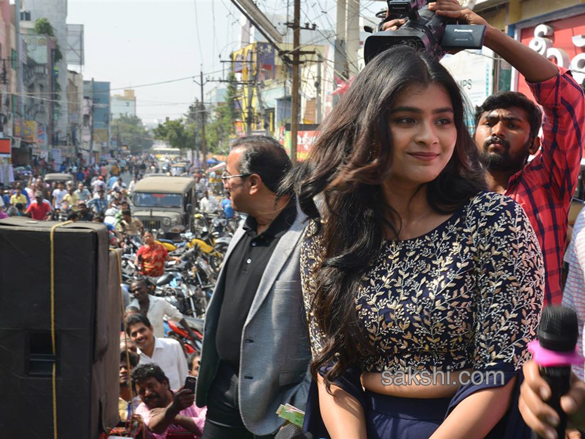 Hebah Patel launches B New Mobile Store @ Chirala - Sakshi8