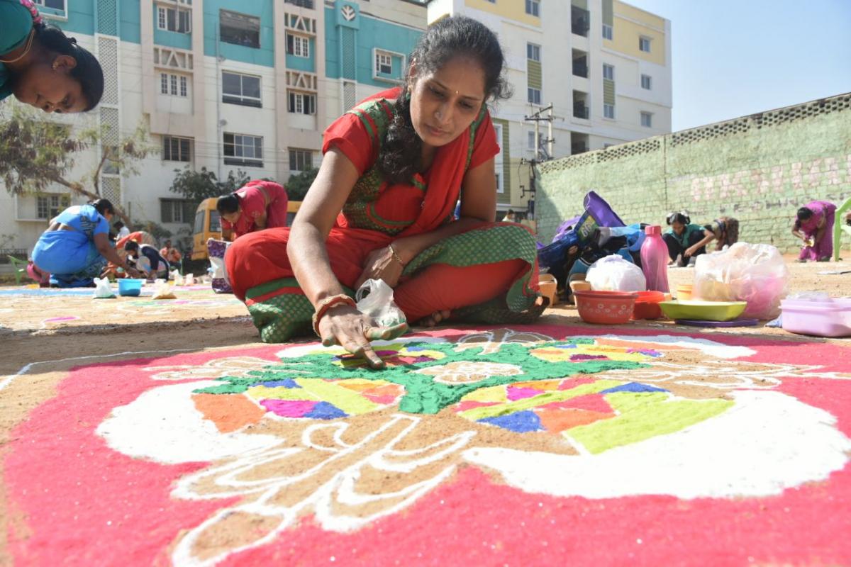 sankranthi muggulu competition - Sakshi12