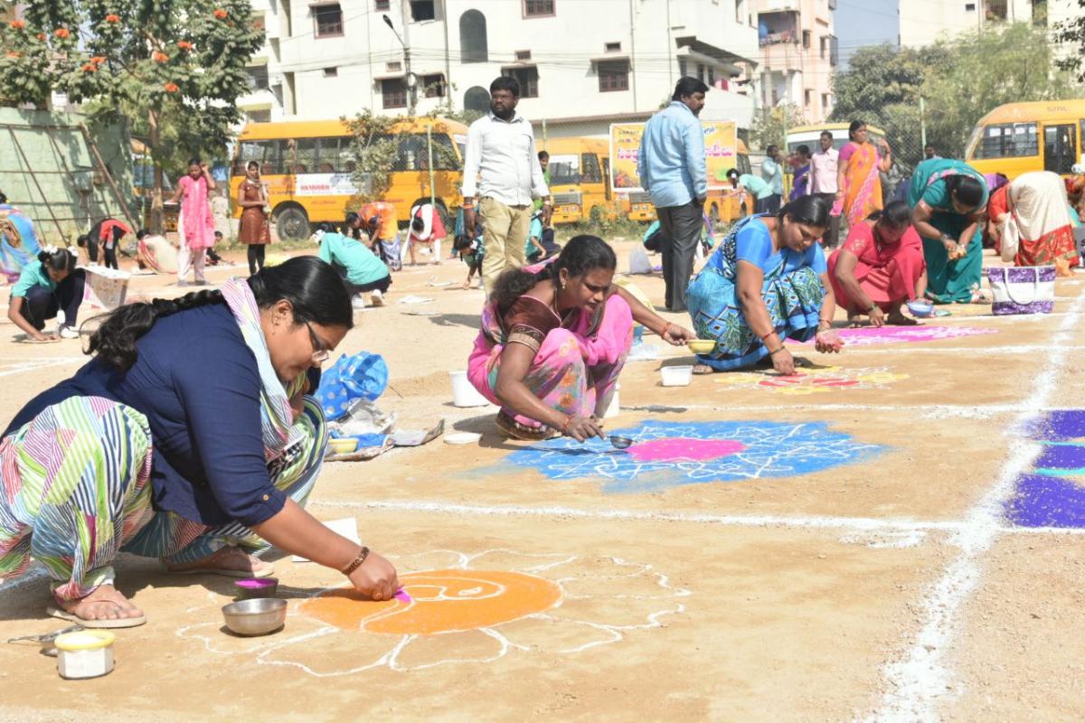 sankranthi muggulu competition - Sakshi13