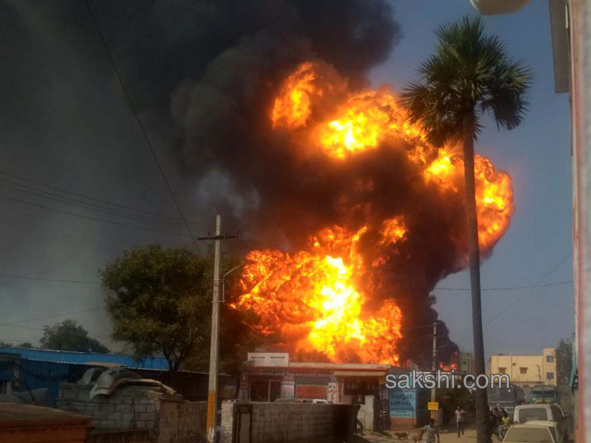 Diesel Tanker Catches Fire in Hyderabad - Sakshi1