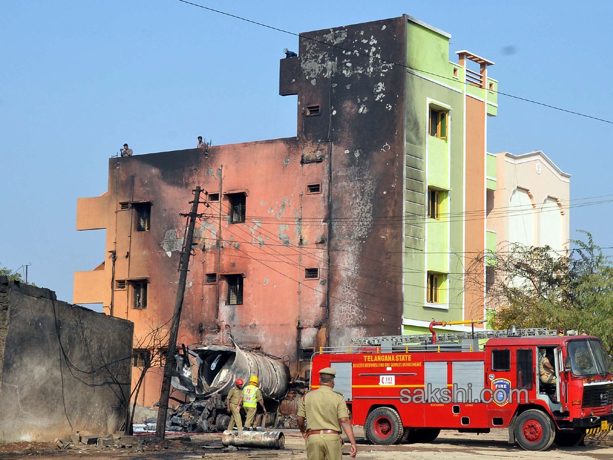 Diesel Tanker Catches Fire in Hyderabad - Sakshi10