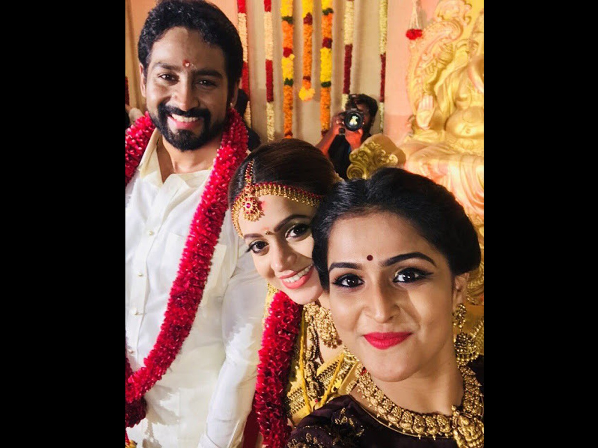 Malayalam actor Bhavana gets married to Kannada producer Naveen - Sakshi9