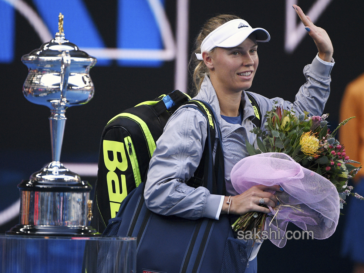 caroline wozniacki beats simona halep win australian open womens title - Sakshi11