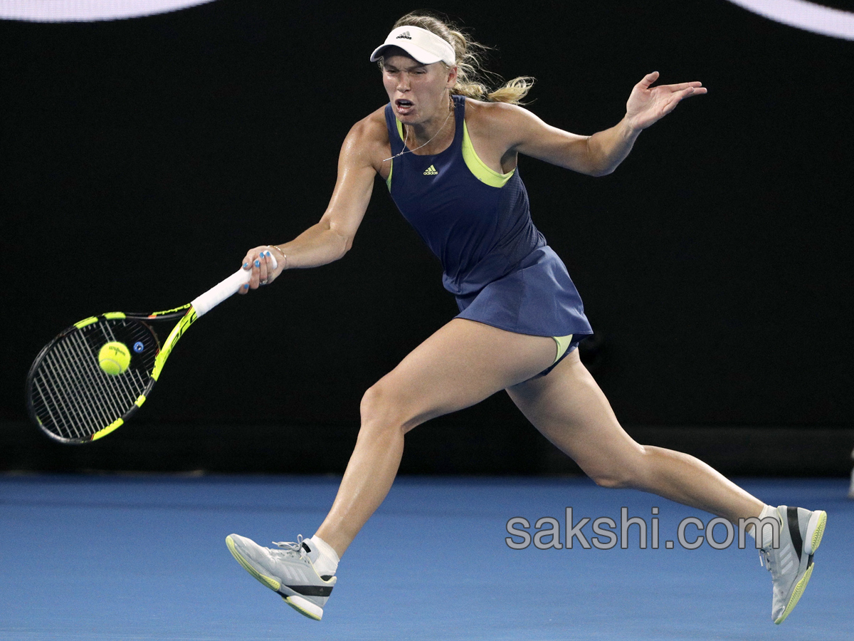 caroline wozniacki beats simona halep win australian open womens title - Sakshi7