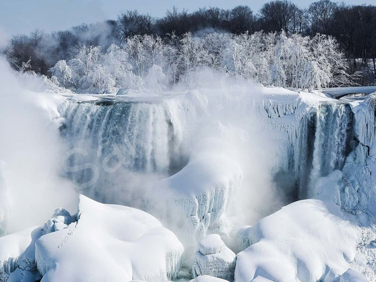 amazing photos of iced Niagara Falls - Sakshi11