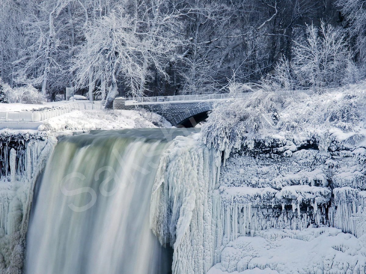 amazing photos of iced Niagara Falls - Sakshi16