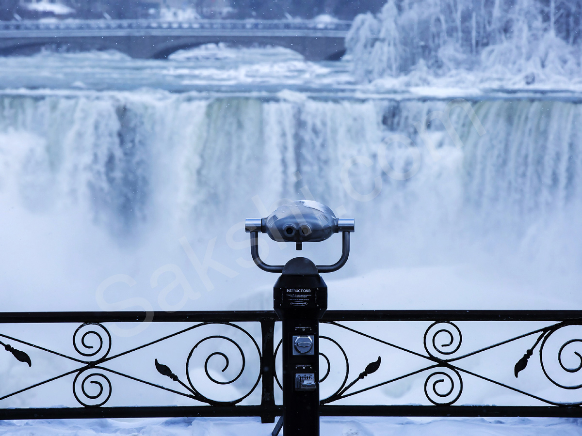 amazing photos of iced Niagara Falls - Sakshi3