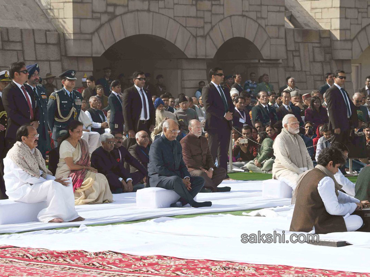 Mahatma Gandhi on his 70th death anniversary in New Delhi  - Sakshi5