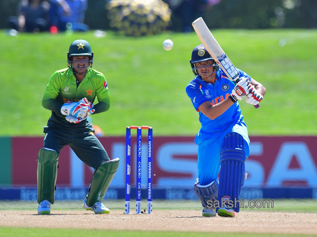 India beat Pakistan in the ICC U19 World Cup Semifinals - Sakshi21