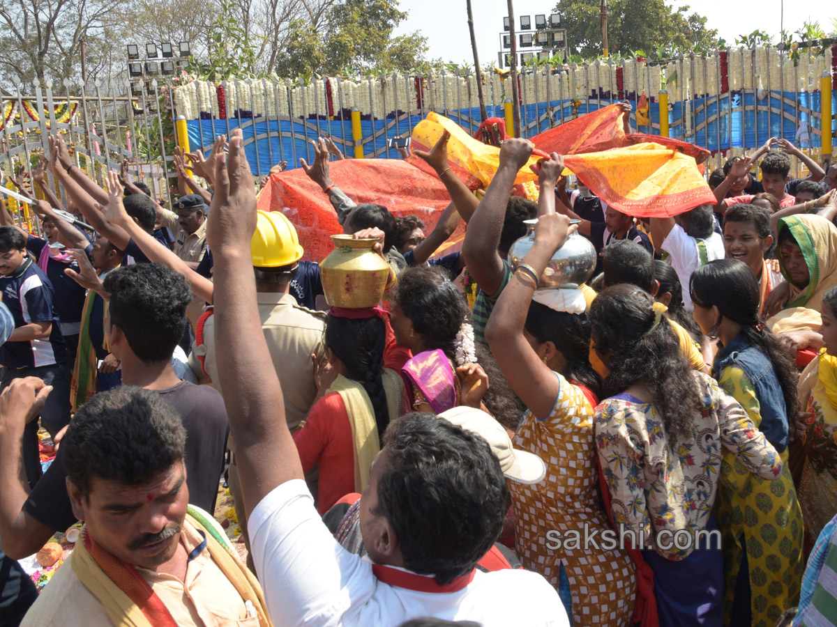 Sammakka Saralamma Jatara - Sakshi43