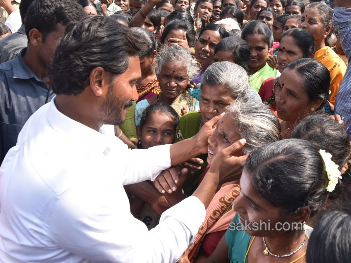 YS Jagan Day 52 Of PrajaSankalpaYatra  - Sakshi1