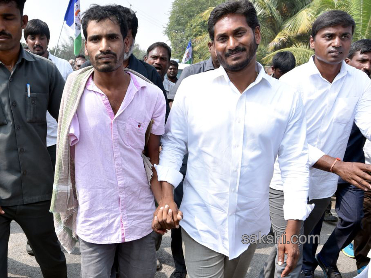 YS Jagan Day 52 Of PrajaSankalpaYatra  - Sakshi11