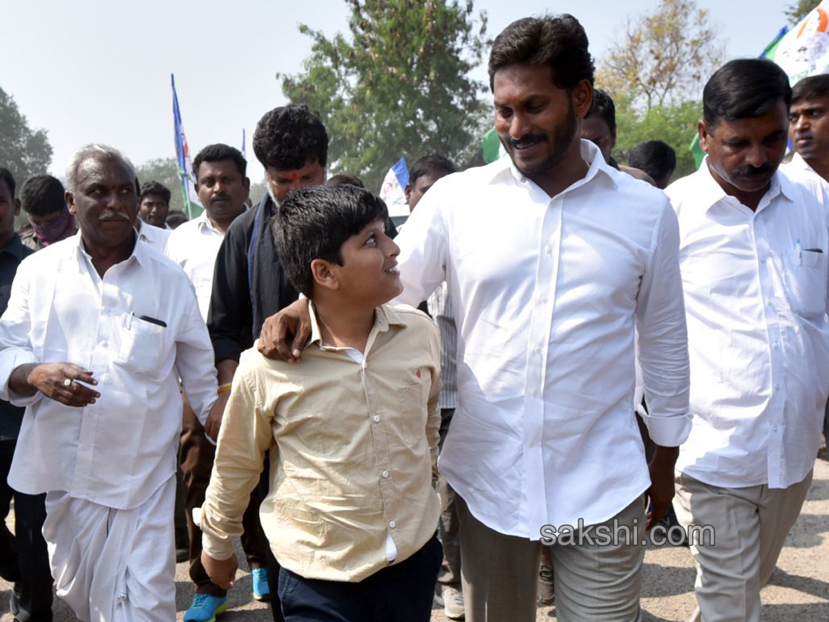 YS Jagan Day 52 Of PrajaSankalpaYatra  - Sakshi12