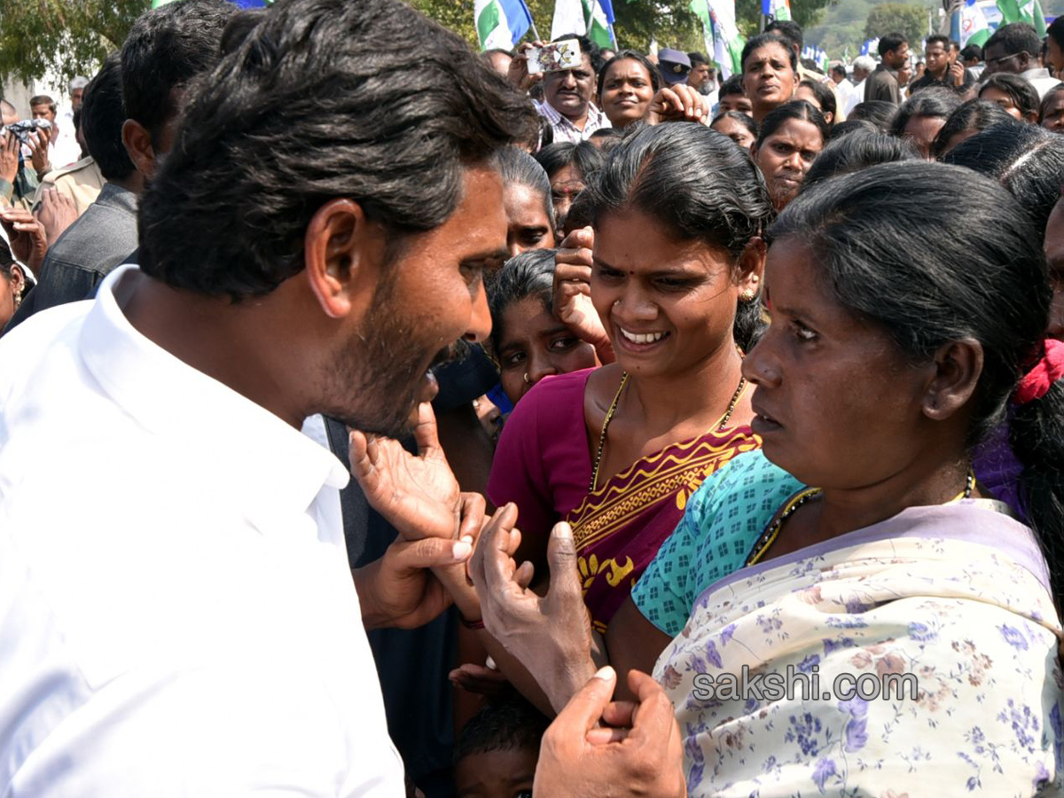 YS Jagan Day 52 Of PrajaSankalpaYatra  - Sakshi17