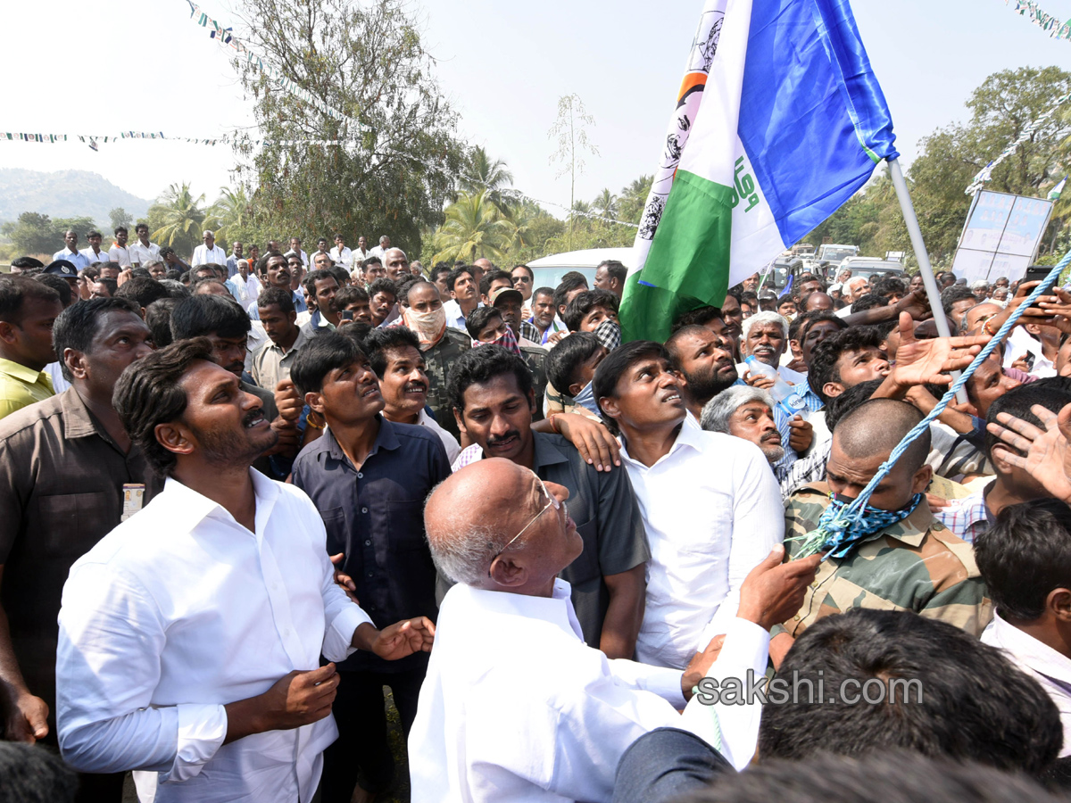 YS Jagan Day 52 Of PrajaSankalpaYatra  - Sakshi19