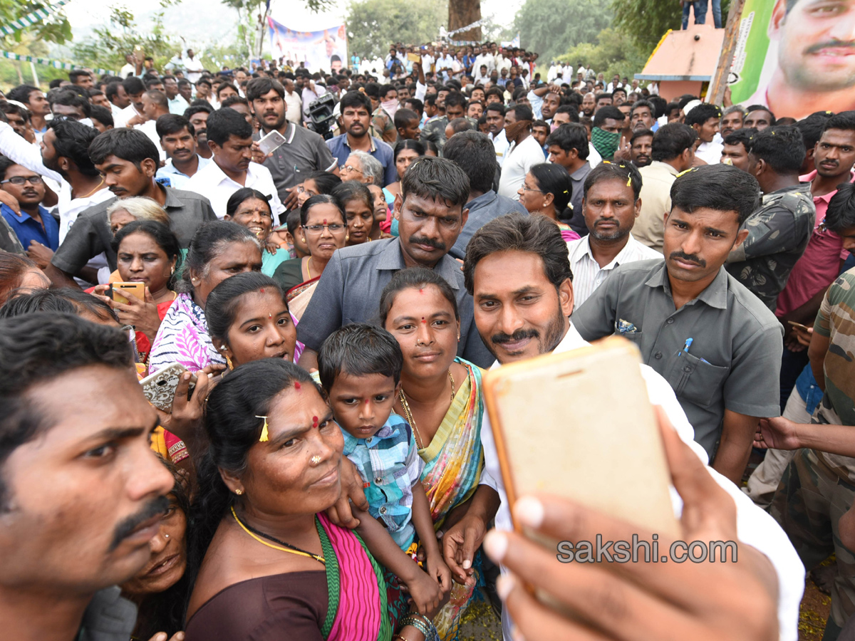 YS Jagan Day 52 Of PrajaSankalpaYatra  - Sakshi20