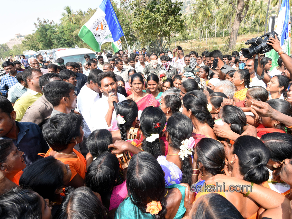 YS Jagan Day 52 Of PrajaSankalpaYatra  - Sakshi21