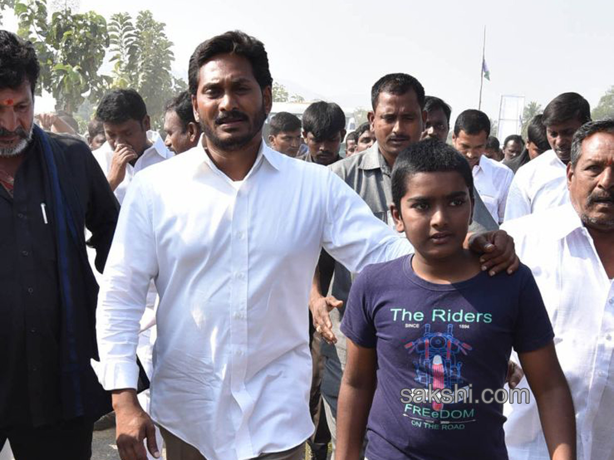 ys jagan mohan reddy prajasankalpayatra - Sakshi1