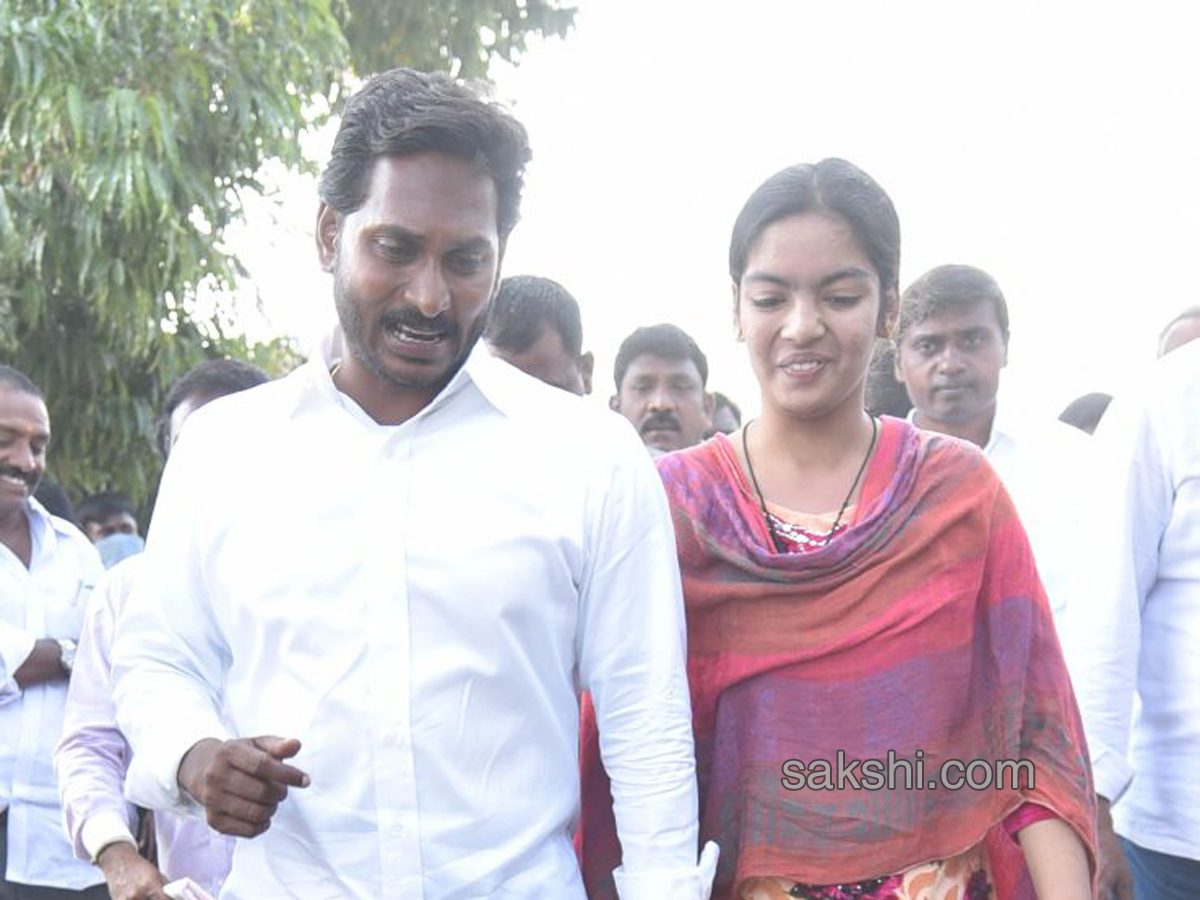 ys jagan mohan reddy prajasankalpayatra - Sakshi13