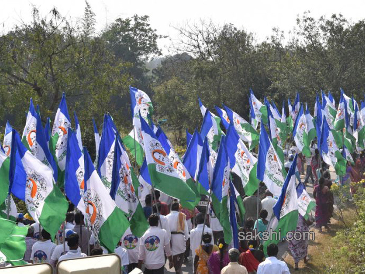 ys jagan mohan reddy prajasankalpayatra - Sakshi4