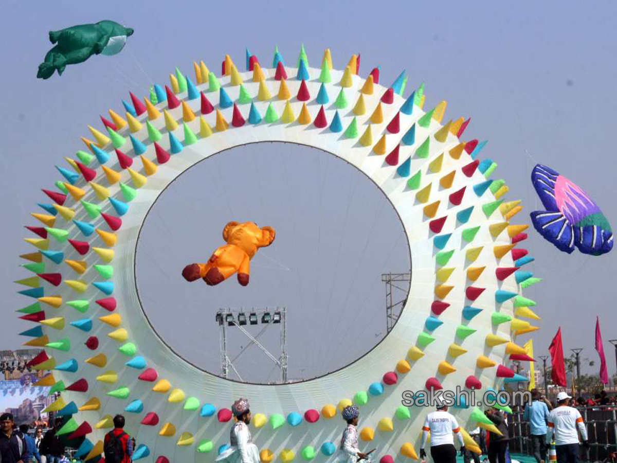 International kite festival begins in Gujarat - Sakshi2