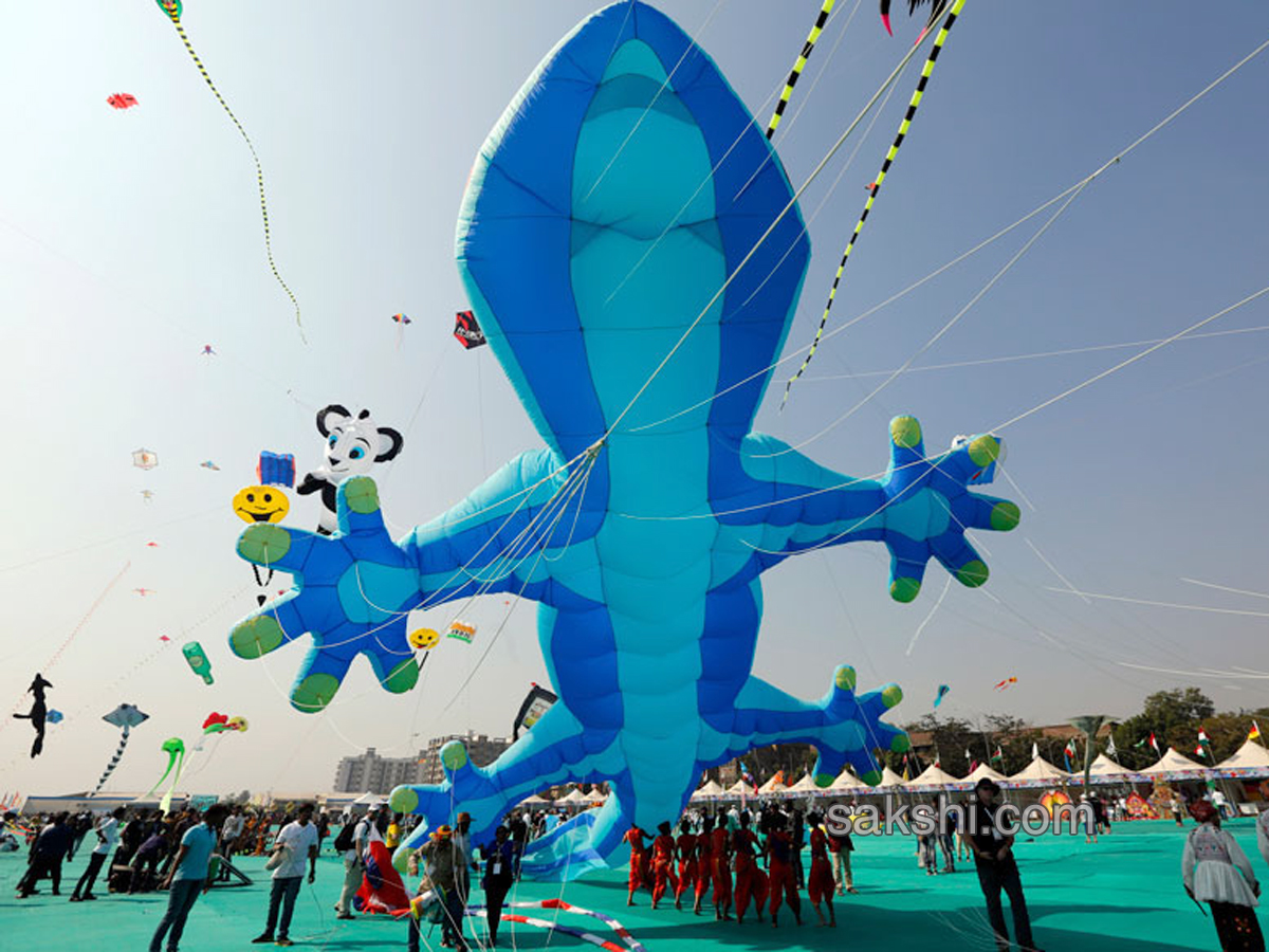 International kite festival begins in Gujarat - Sakshi7