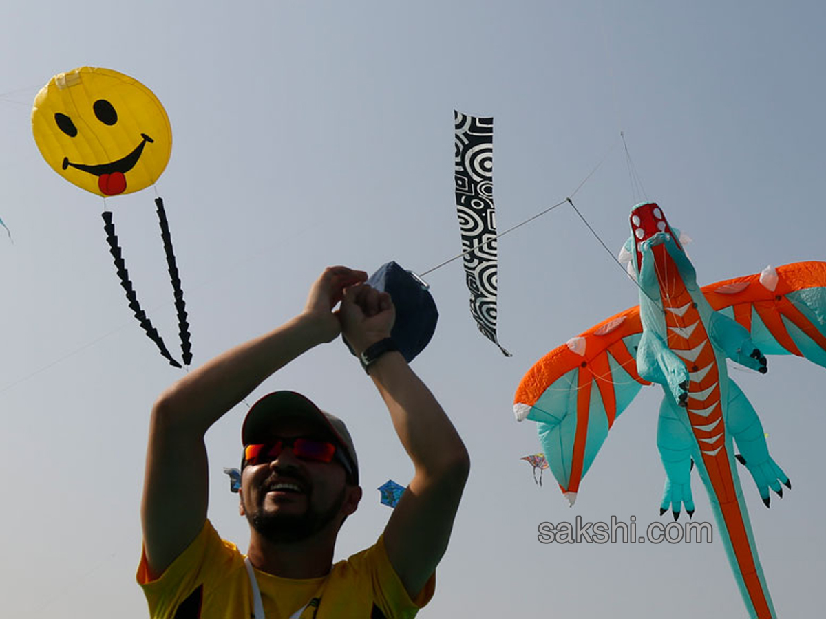 International kite festival begins in Gujarat - Sakshi8