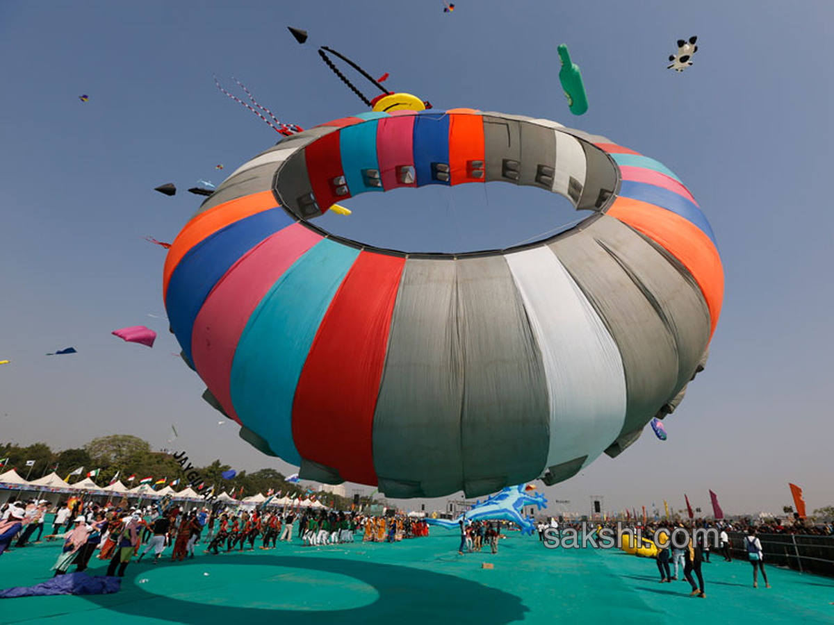 International kite festival begins in Gujarat - Sakshi9