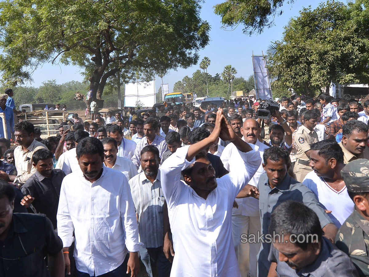 ys jagan prajasankalpayatra - Sakshi3