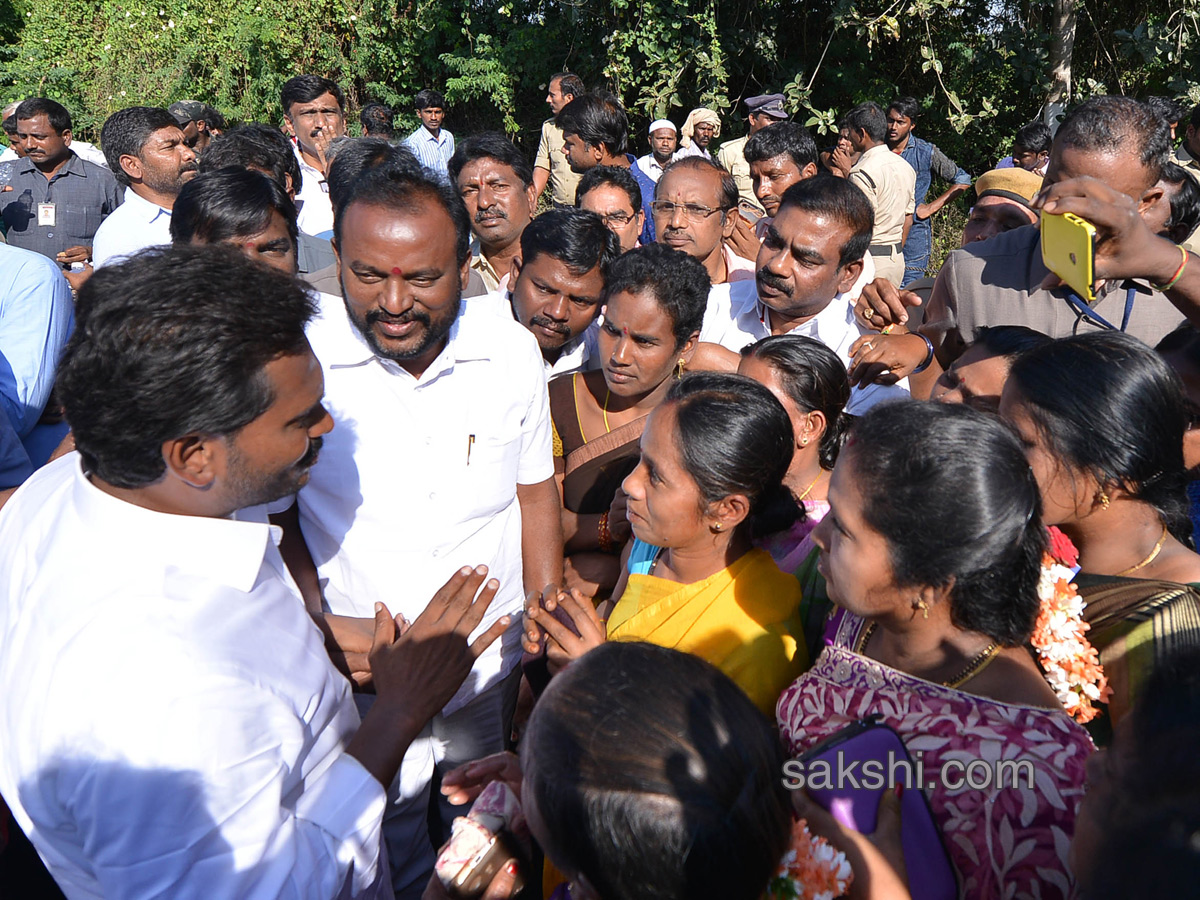 ys jagan prajasankalpayatra - Sakshi6