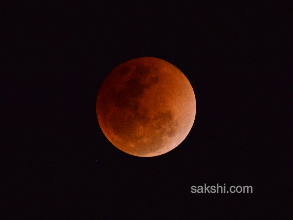 Super moon in Hyderabad - Sakshi1