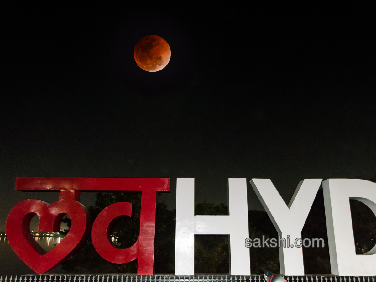 Super moon in Hyderabad - Sakshi11