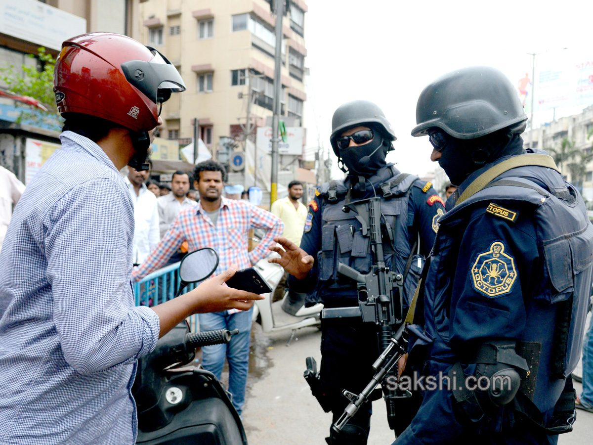 Telangana Octopus Police Conducts Search - Sakshi1