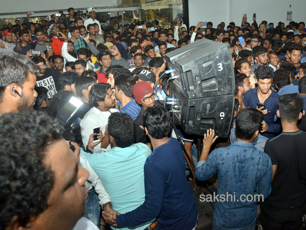 Imran hasmi at hyderabad - Sakshi3