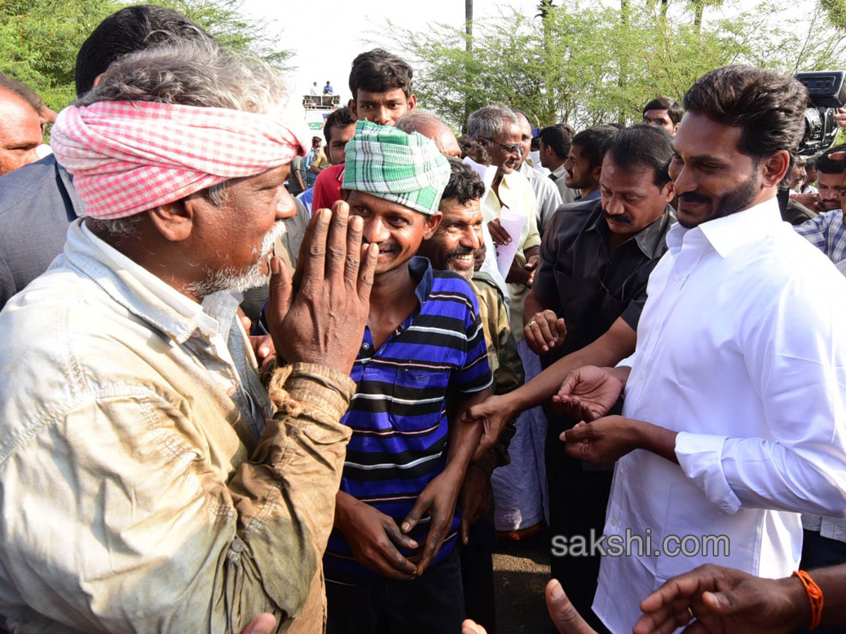 ys jagan prajasankalpayatra - Sakshi3