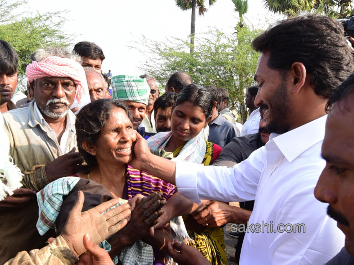 ys jagan prajasankalpayatra - Sakshi4