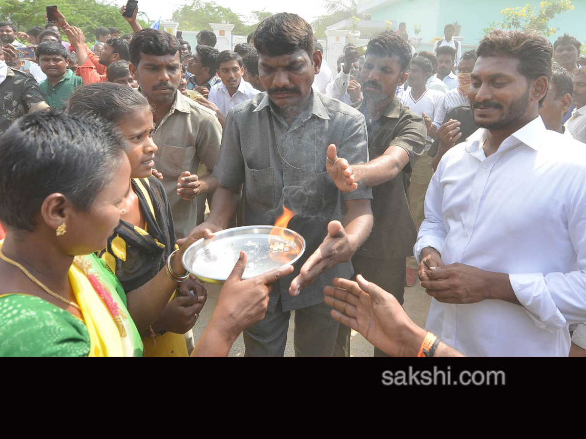 ys jagan prajasankalpayatra - Sakshi31