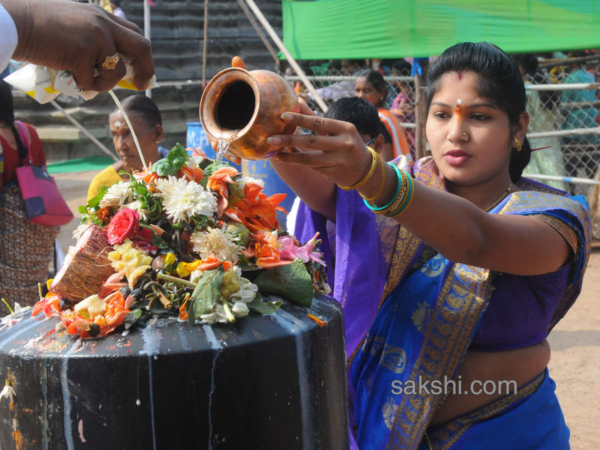 maha shivaratri in andhra pradesh - Sakshi3