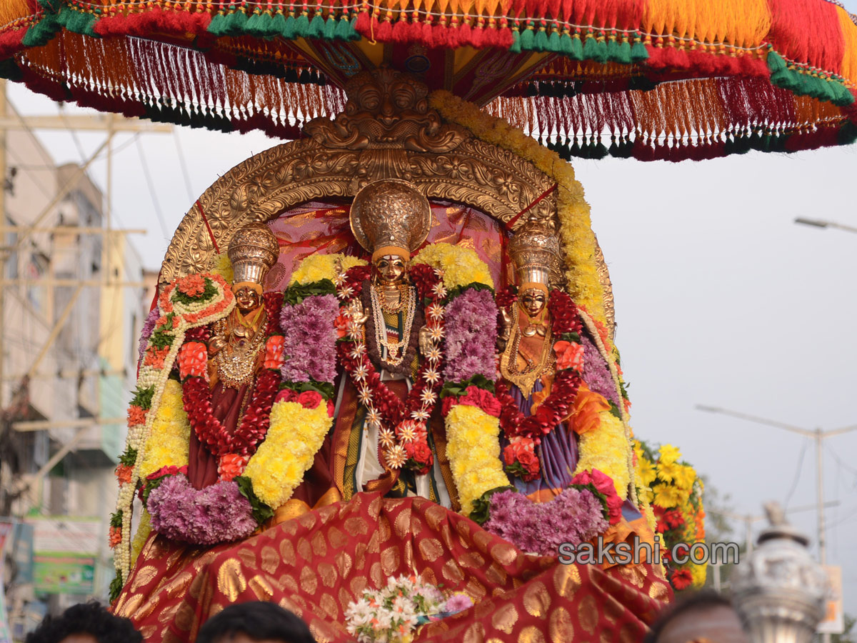 vijayawada radha yatra - Sakshi1