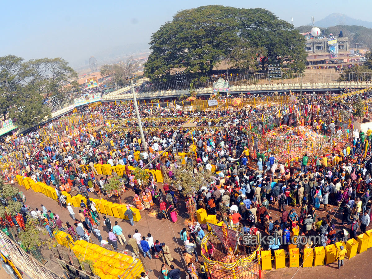 Sammakka Saralamma Jatara - Sakshi20