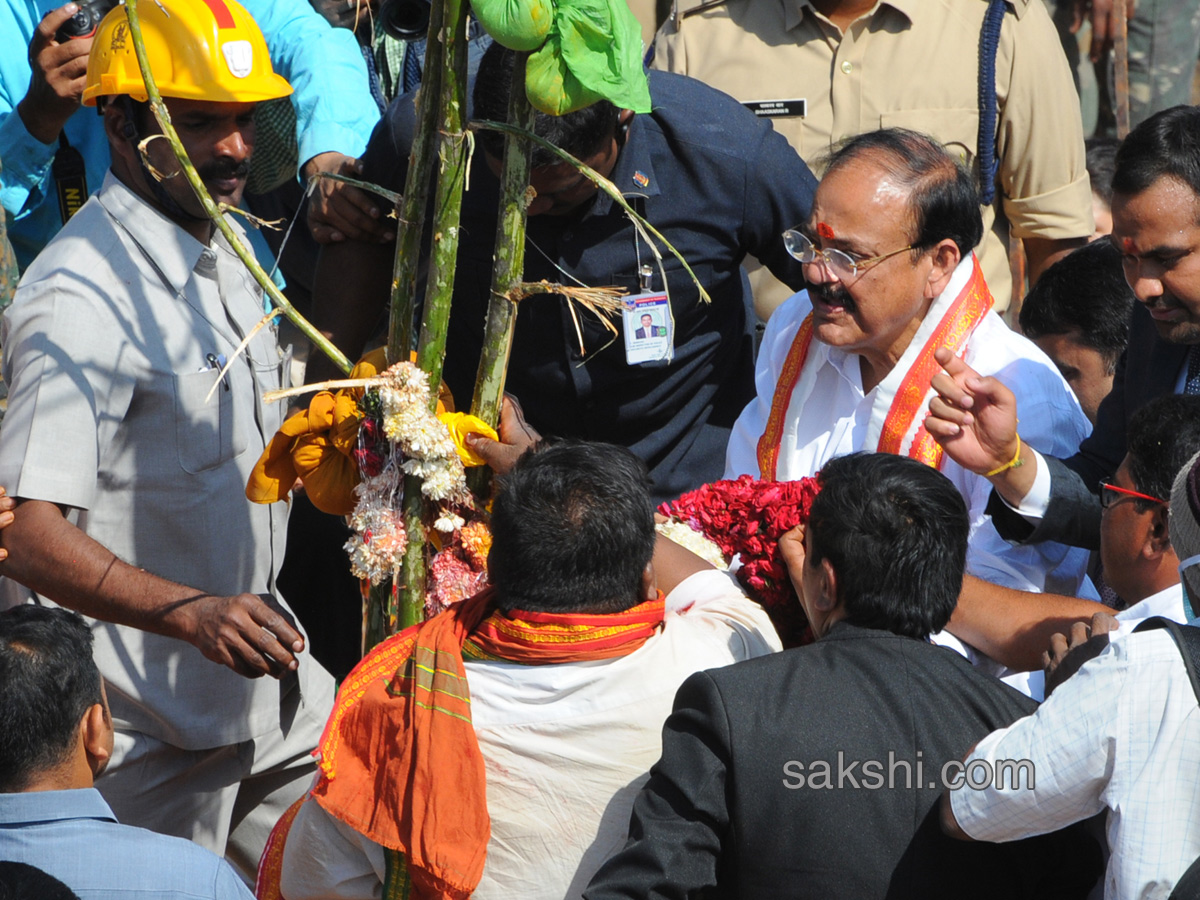 Sammakka Saralamma Jatara - Sakshi3