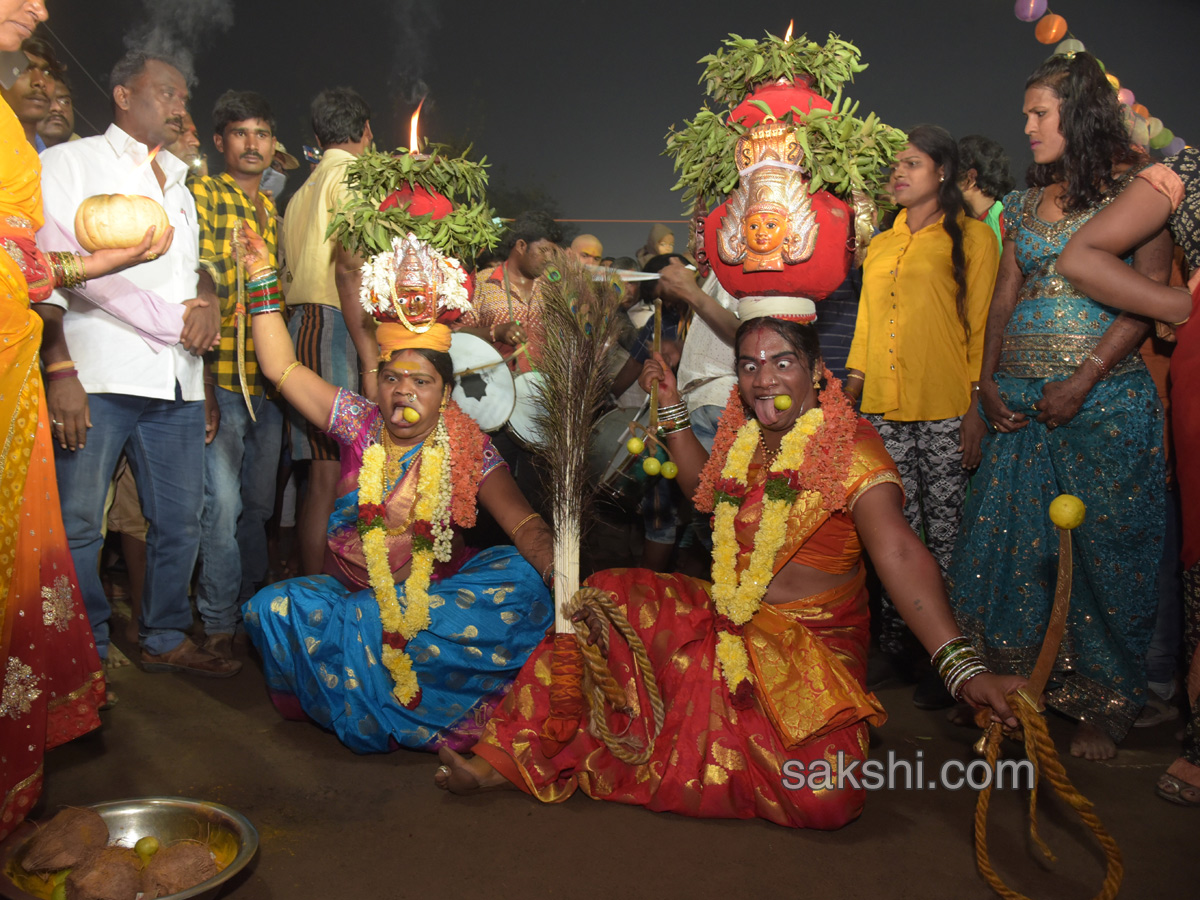 Sammakka Saralamma Jatara - Sakshi5