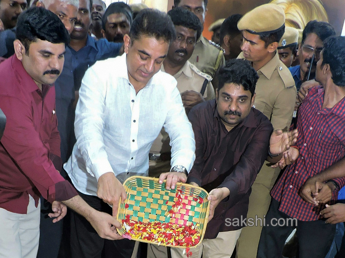 Kamal Hassan pays tribute to former president Dr A PJ Abdul Kalam  - Sakshi10