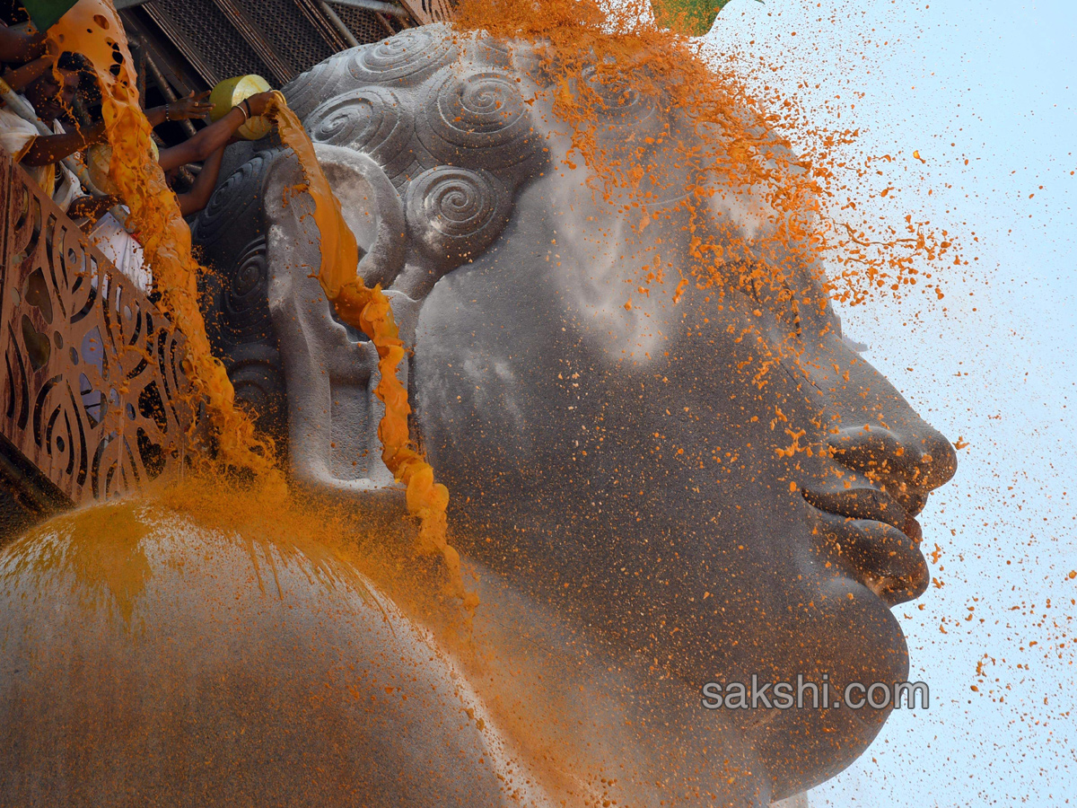 Mahamastakabhisheka of Lord Bahubali at Shravanabelagola  - Sakshi13