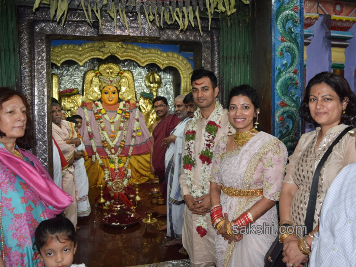 Warangal Collecter Amrapali gets married to Sameer Sharma IPS - Sakshi1