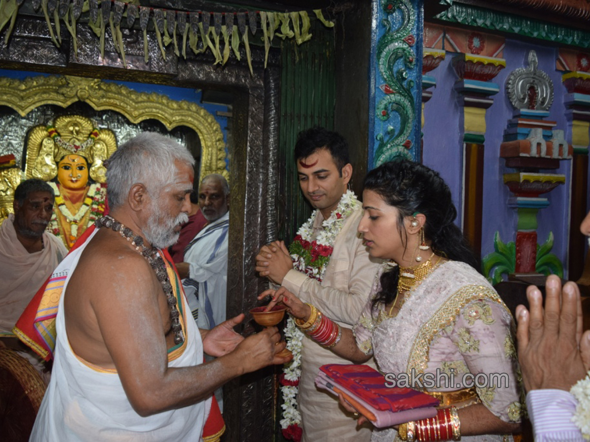 Warangal Collecter Amrapali gets married to Sameer Sharma IPS - Sakshi2