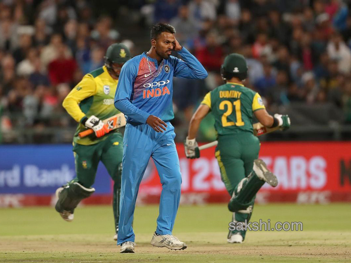 indias victory third T20 - Sakshi17
