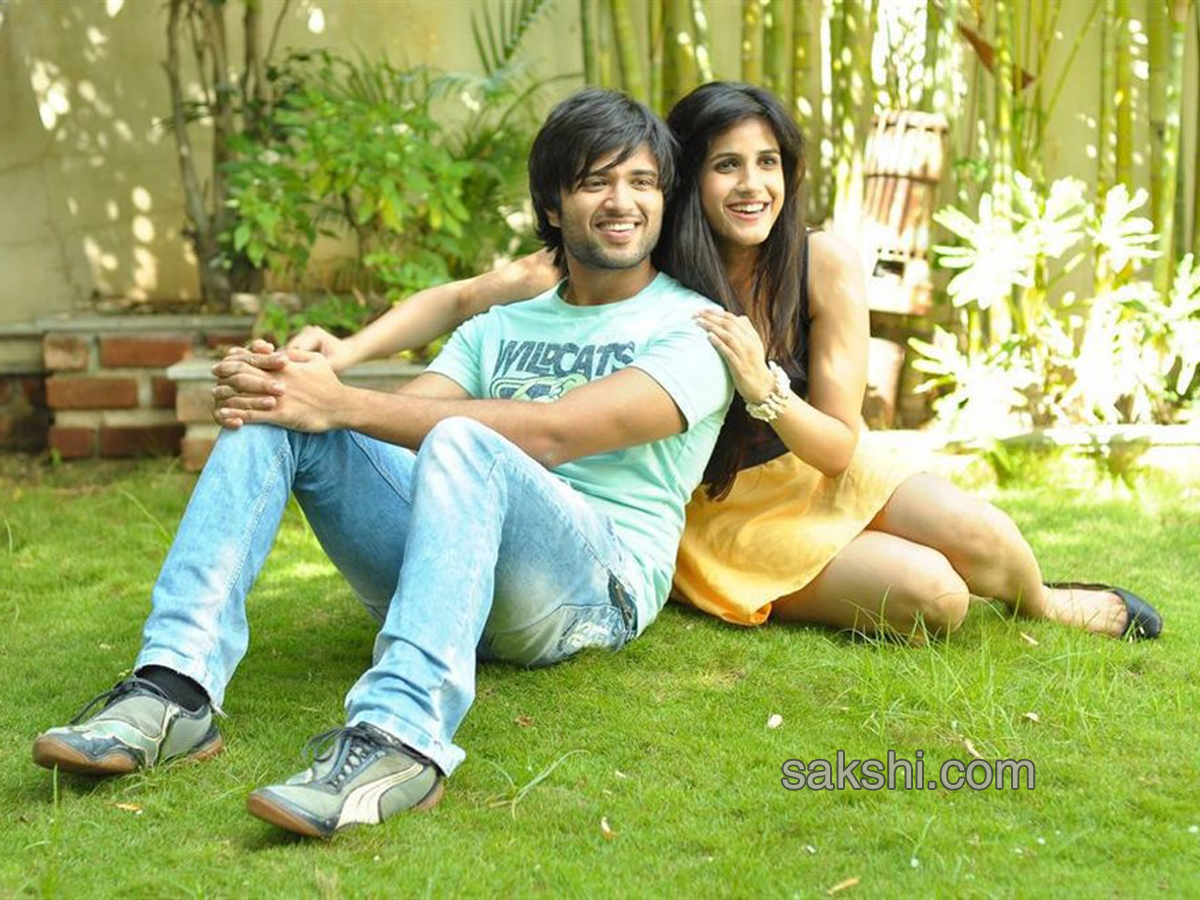 Ye Mantram Vesave Movie Stills - Sakshi5